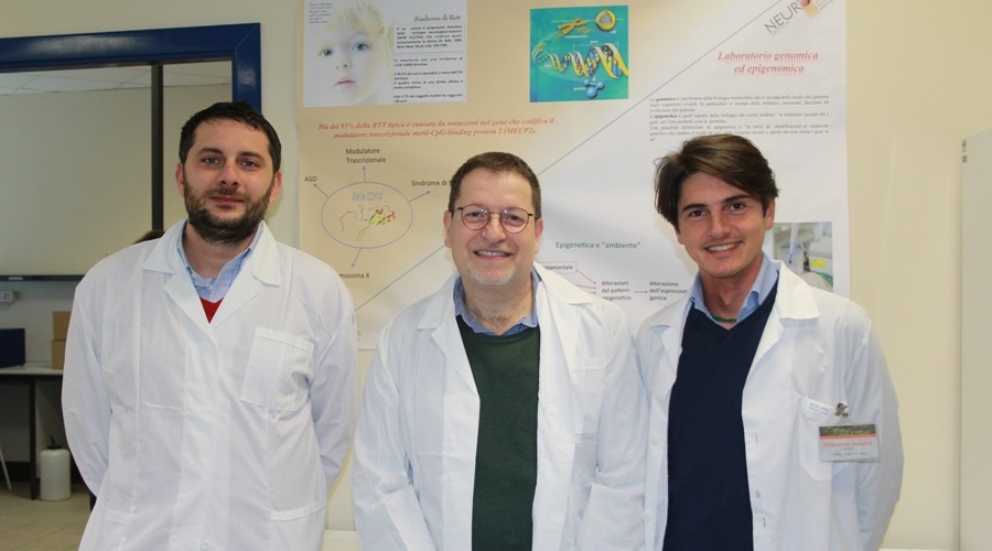 i tre ricercatori IGB CNR NEUROMED che hanno partecipato al lavoro. Da sinistra Federico Marracino, Maurizio D'Esposito e Francesco Scalabrì